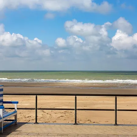 Seaview With Terrace, Cleaning Included Apartment *